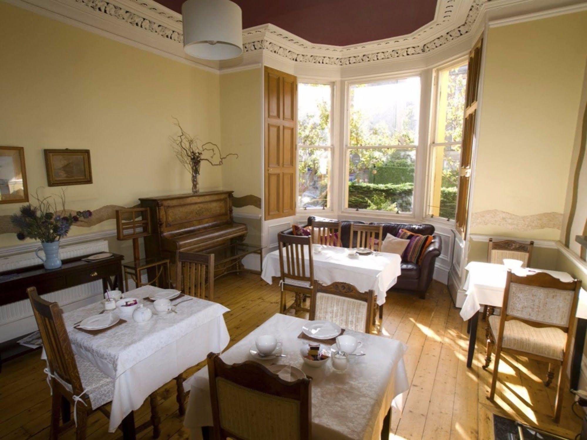 Cluaran House Gasthuis 4*